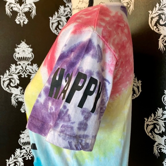 🍀 NWT! Tie Dye Be Happy Smiley T-Shirt! - Picture 3 of 8
